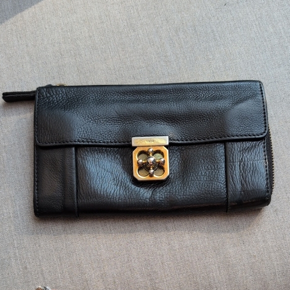 Chloe Elise Long Twist Lock Black and Gold Leather Wallet - Picture 1 of 12